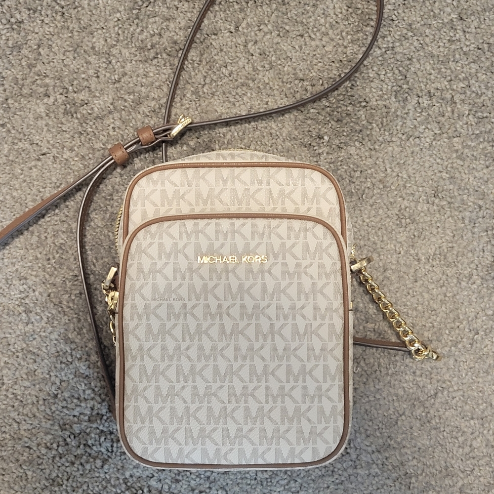 Michael Kors Jet Set Travel Medium Logo Crossbody Bag